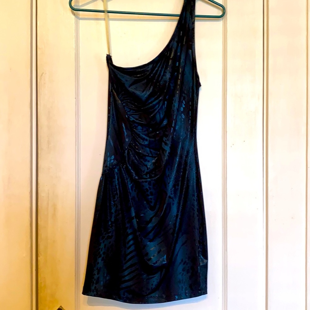 Forever 21 Women’s Small One Shoulder mini dress